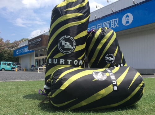 バートンのテントやシュラフが入荷したので設営してみた。[2020.04.28