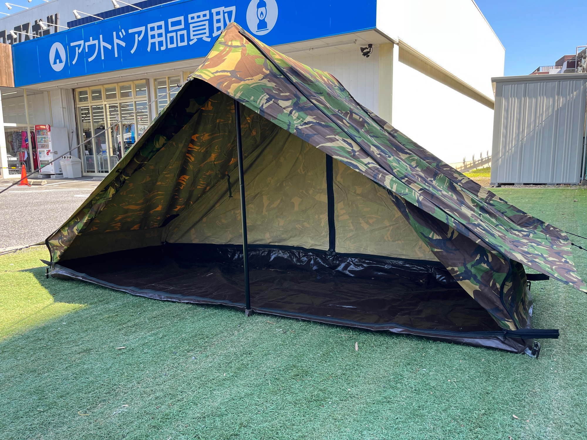 実物 ドイツ軍放出品 ポンチョ 軍幕 スプリンター迷彩柄 タープ