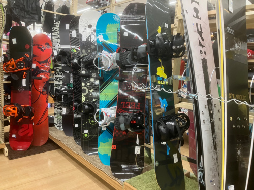 中古スノーボード用品なら柏店へ！ネットで購入可のスノボ