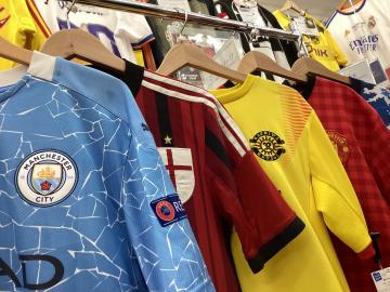 「スポーツ用品のサッカー 」