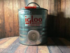 イグルーの始まりを感じられる逸品！ メタルウォータージャグをご紹介！！