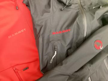 「アウトドア用品の登山用品 」
