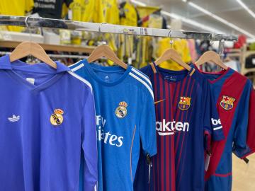 「スポーツ用品のサッカー 」