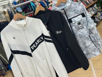 「スポーツ用品のゴルフ 」