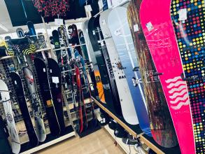 【まだまだ入荷中！】スキー・スノーボード買うなら柏店へ！