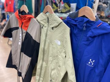 「アウトドア用品の登山用品 」