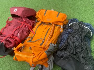 「アウトドア用品の登山用品 」