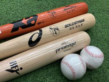 「スポーツ用品の野球 」