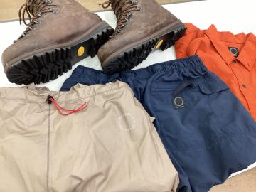 「アウトドア用品の登山用品 」