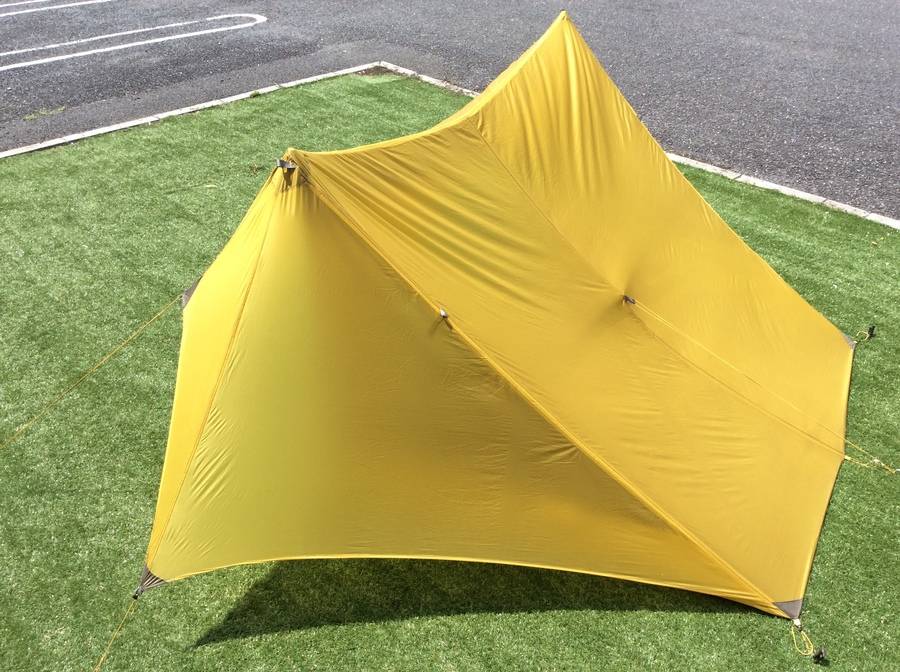 登山用品のテント