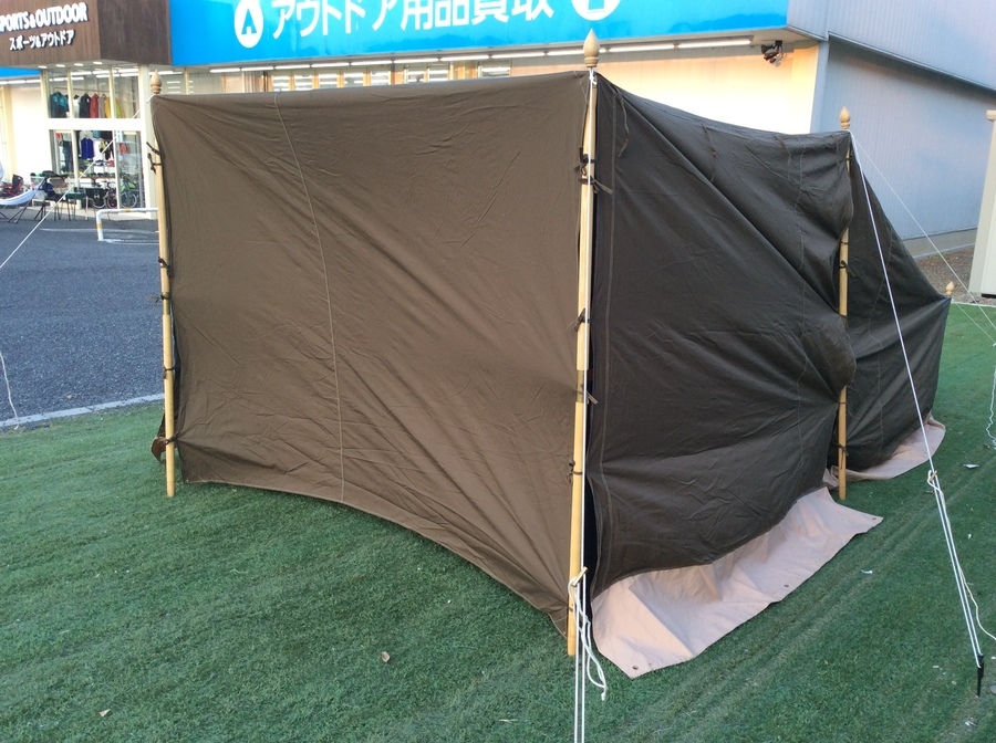 キャンプ用品のベーカーテント
