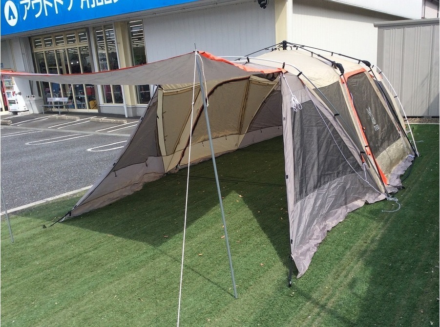 キャンプ用品のツールームテント
