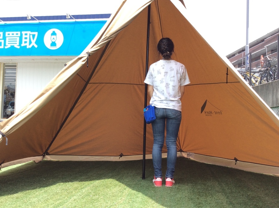 テントのモノポールテント