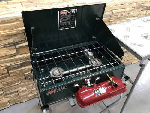 アウトドアColeman ツーバーナーコンロ 413H限定モデル コールマンのツーバーナーコンロ特集。料理速度を倍にしよう