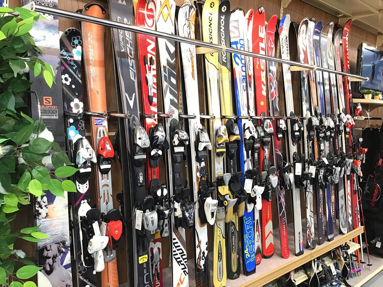 【中古・買取】スキー用品の買取は是非トレファクスポーツ幕張店へ！