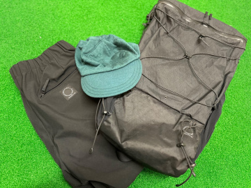 「アウトドア用品の登山用品 」