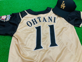 イチロー選手や大谷選手も！新入荷のプロ野球ユニフォームを7着