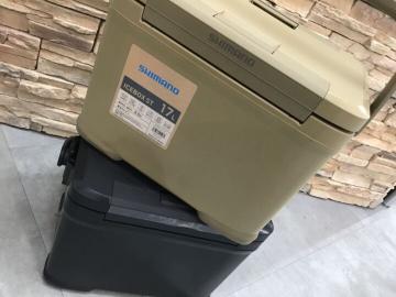 「アウトドア用品の釣り具 」