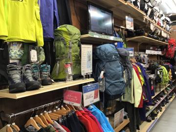 「アウトドア用品の登山用品 」