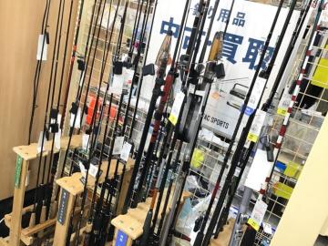 「アウトドア用品の釣り具 」