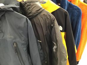秋.冬物買取強化中！！スポーツ幕張店にあるアウトドアウェア紹介！！
