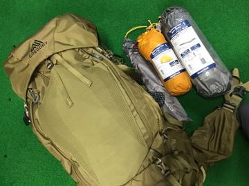 「アウトドア用品の登山用品 」