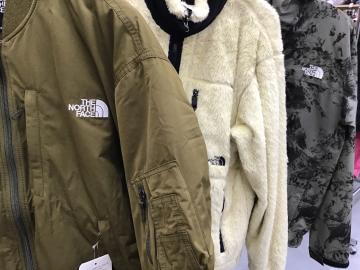 「アウトドア用品のノースフェイス 」
