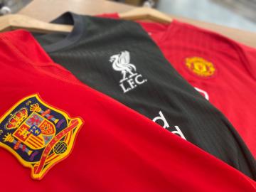 「スポーツ用品のサッカー 」