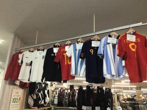 【スポーツ幕張店】旬のサッカーユニフォームご紹介！！