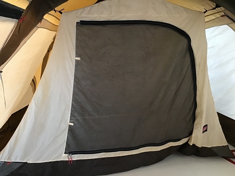 テントの幕張　キャンプ