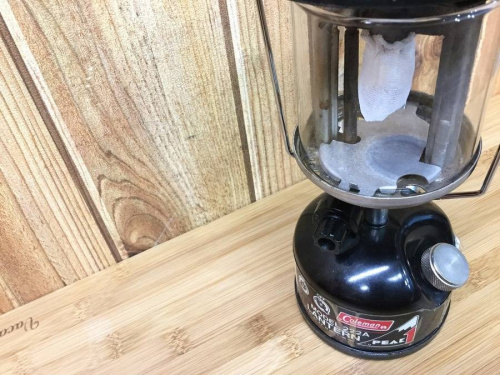 TFスポーツ岩槻店】Colemanコールマン PEAK1ピーク1 ランタン 222A