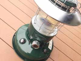 【美品】TOYOTOMI トヨトミ レインボー　石油ストーブ　キャンプアウトドア TFスポーツ岩槻店】暖かさとレインボーの明るさで人気のTOYOTOMI