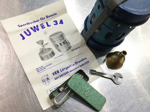 TFスポーツ岩槻店】ドイツはGustav Barthel（ｸﾞｽﾀﾌ・ﾊﾞｰｾﾙ）社製の筒ストーブ“JUWEL 34”[2018.03.04発行]｜リサイクルショップ  トレファクスポーツアウトドア岩槻店（トレジャーファクトリー）