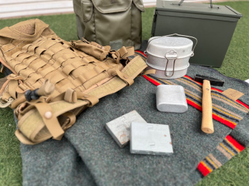 「アウトドア用品のミリタリー 」