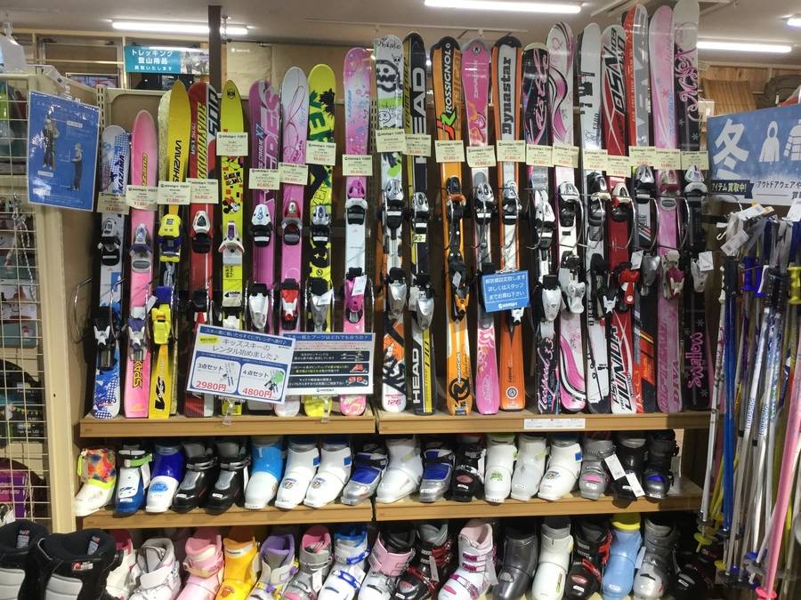 「スポーツ用品の中古　スキー 」