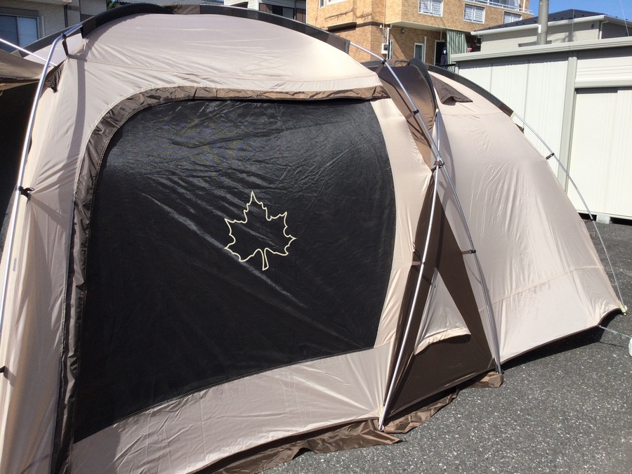 キャンプ用品の2ルームテント