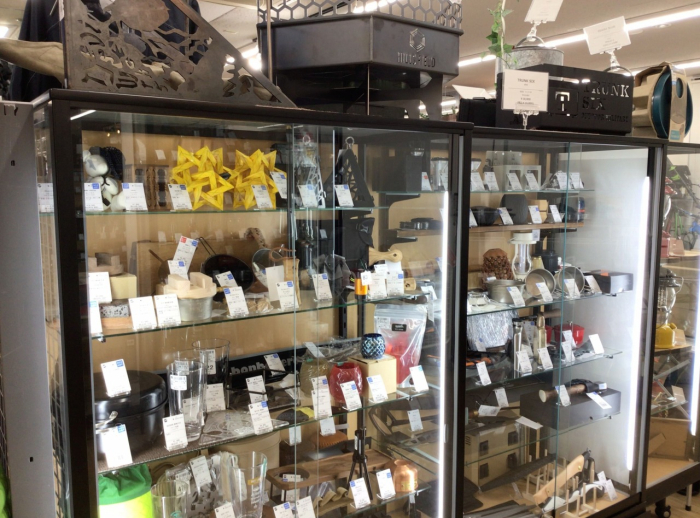 話題のガレージブランドアイテムも多数展示中!