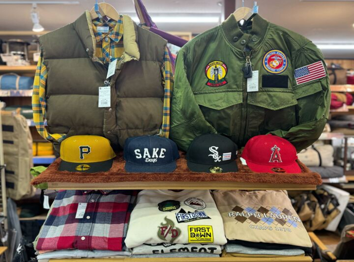 山でもタウンでも大活躍な高機能アウトドアウェアの買取・販売は当店まで!